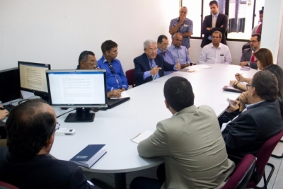 Sesau se compromete a regularizar repasses para hospitais e evitar colapso na saúde pública de Alagoas