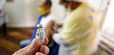 Vacinação mostra resultados e reduz internações e mortes de pessoas acima de 60 anos