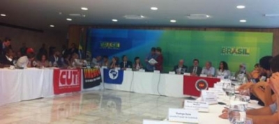 Conselho Nacional de Saúde entrega à presidente Dilma manifesto em defesa do SUS