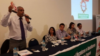 Representando Feessne, presidente do Sateal recebe comenda no Ceará