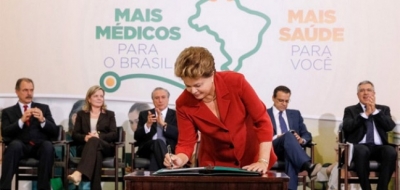 Presidente Dilma acata sugestões de 13 profissões e sanciona lei do Ato Médico com vetos