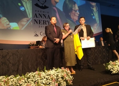  Técnica de enfermagem recebe prêmio Anna Nery da enfermagem 