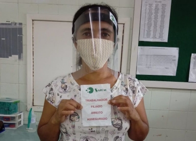 Sateal distribui protetores faciais para associados